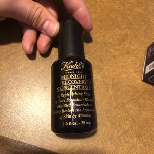 Kiehl’s Midnight Recovery Concentrate NWT